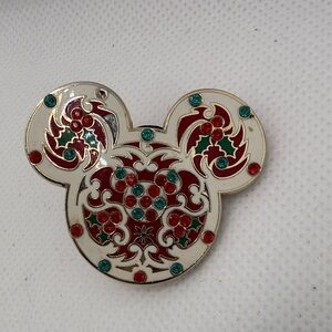 Mickey Mouse Christmas pin